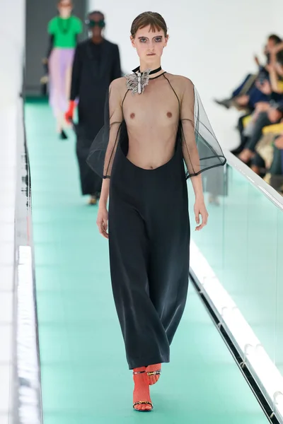 Look 1